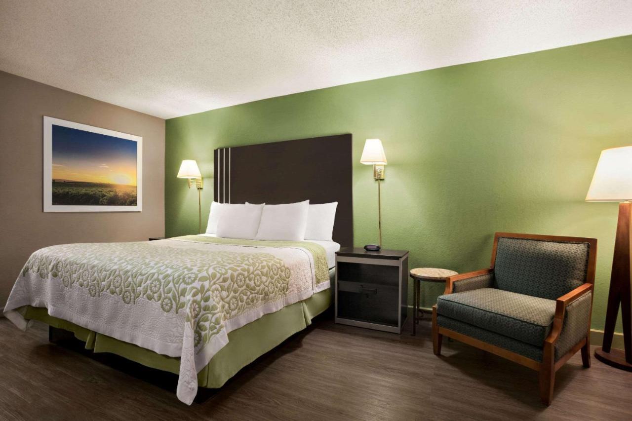 Days Inn By Wyndham Hardeeville/ I-95 State Line Eksteriør billede