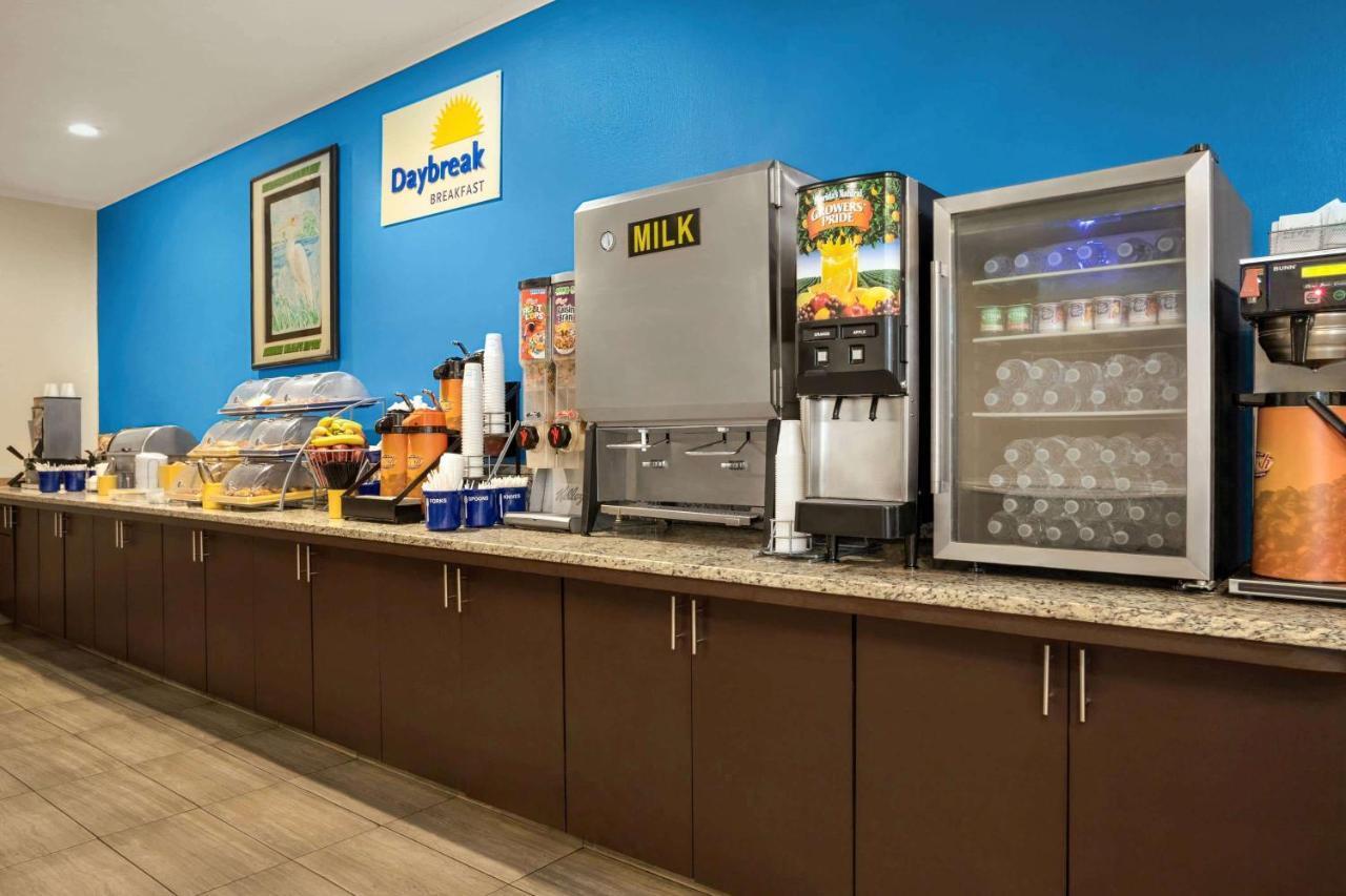 Days Inn By Wyndham Hardeeville/ I-95 State Line Eksteriør billede